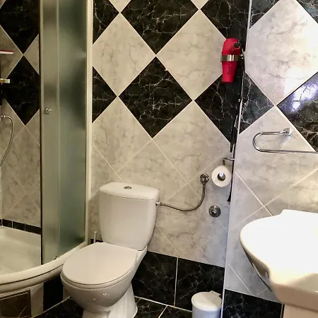 Pine & Oak With Shared Seasonal Hot Tub Apartman *
