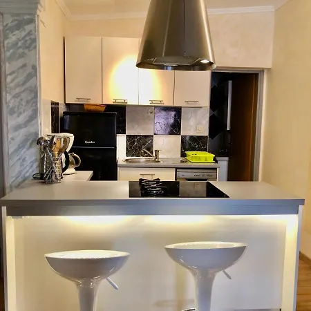 Pine & Oak With Shared Seasonal Hot Tub Apartment Privlaka (Zadar)