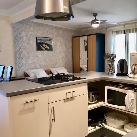 Apartment Pine & Oak With Shared Seasonal Hot Tub