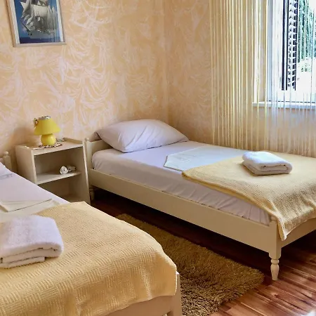 Apartment Pine & Oak With Shared Seasonal Hot Tub Privlaka (Zadar)